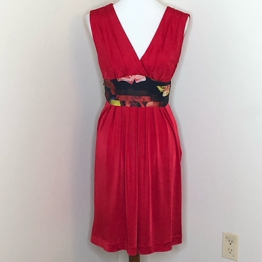Ted Baker |Red Sleeveless V-Neck Cocktail Dress4